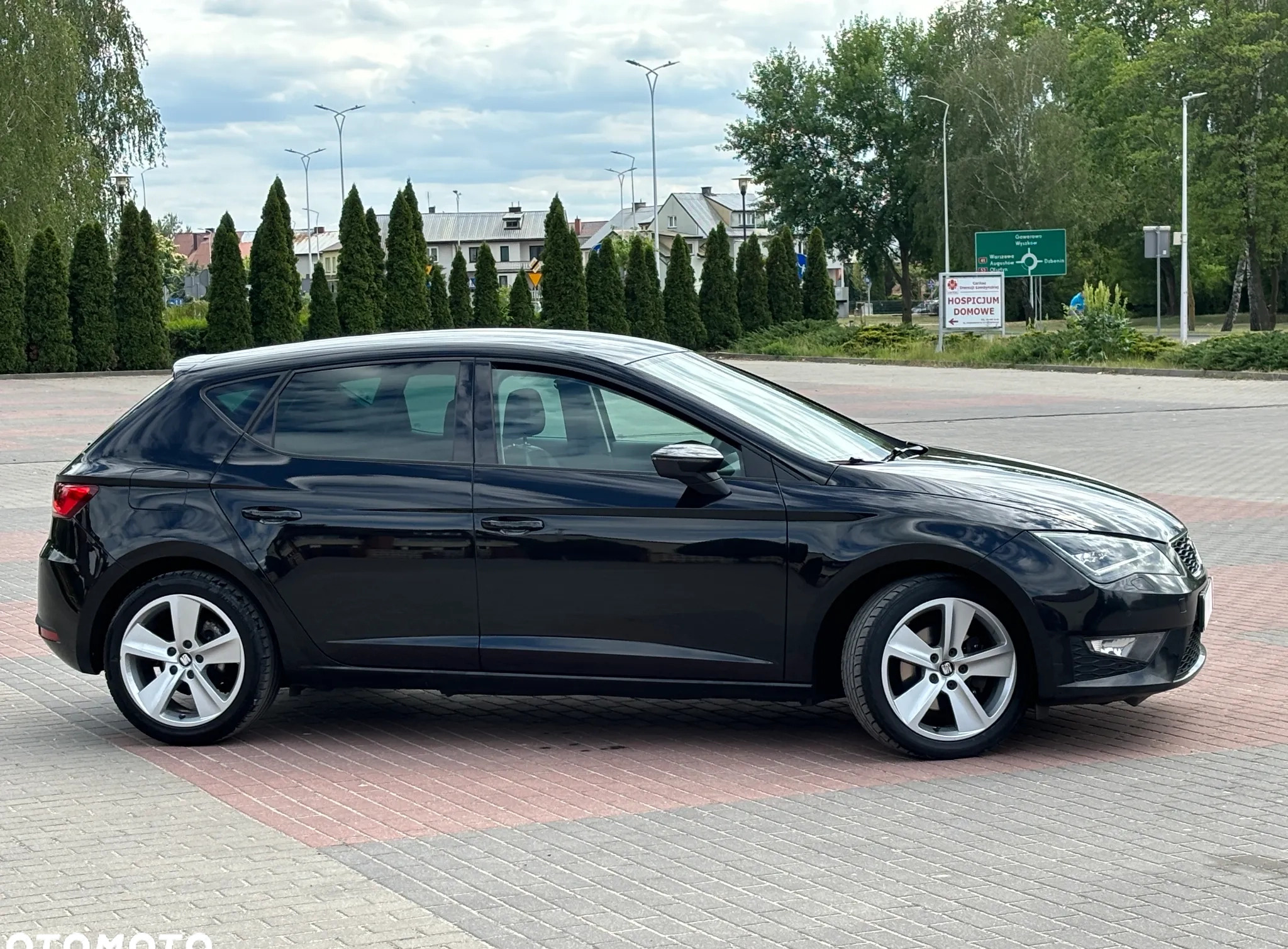 Seat Leon cena 42800 przebieg: 189000, rok produkcji 2015 z Ostrołęka małe 781